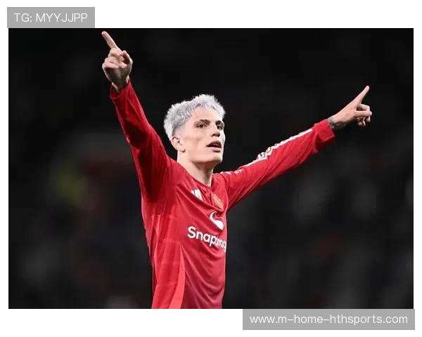 曼联直塞切入,加纳乔禁区内抽射得手 曼联直塞切入,加纳乔禁区内抽射得手