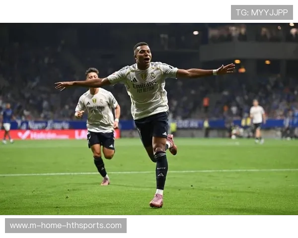 皇马速度反击迅速瓦解对手,罗德里戈突入禁区射偏 皇马速度反击迅速瓦解对手,罗德里戈突入禁区射偏